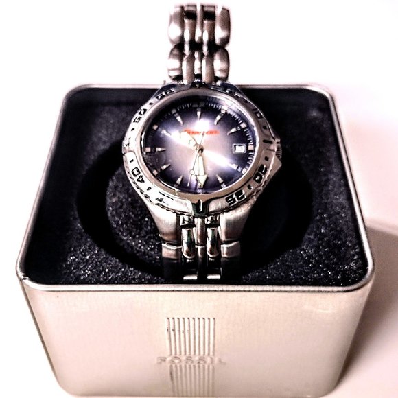 Snap-on Tools FOSSIL Watch in Tin ~ 2005 Old Stock ~ Needs Battery ~ NEW w/Tags - Picture 3 of 16